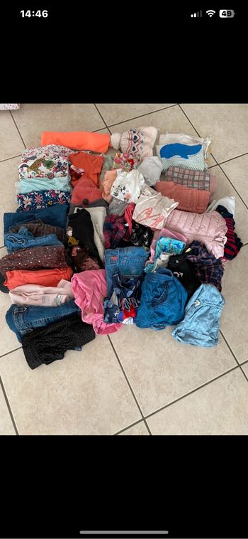 Lot de 47 vêtements très bon état 3 ans