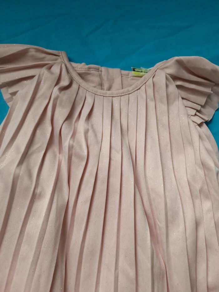 Robe fille taille 18 mois neuve - photo numéro 2
