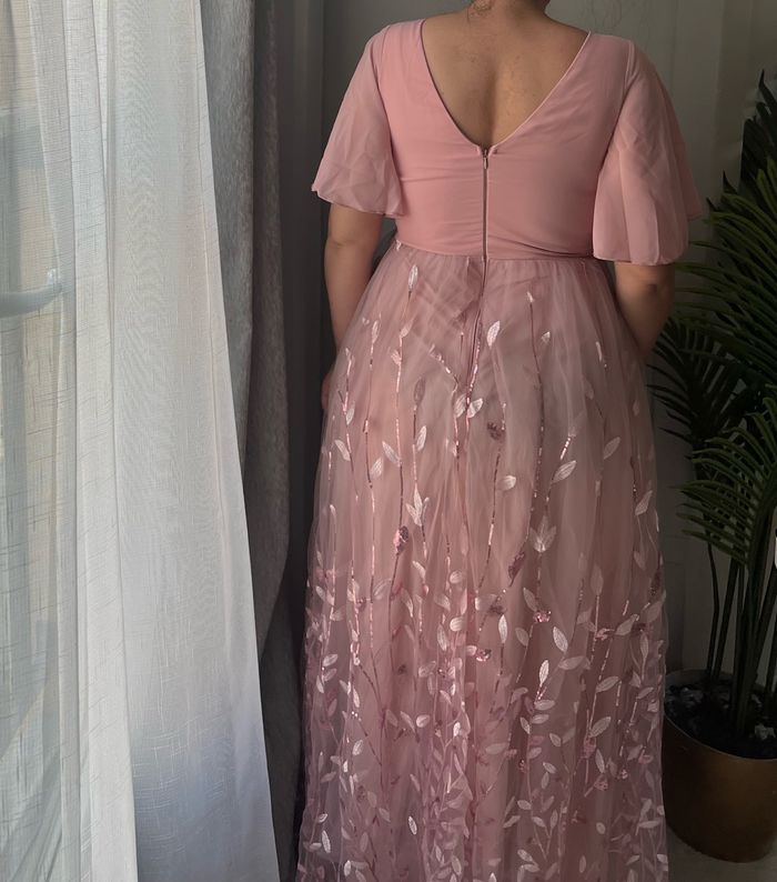 Robe demoiselle d’honneur/robe de soirée rose taille L neuve avec étiquette - photo numéro 2