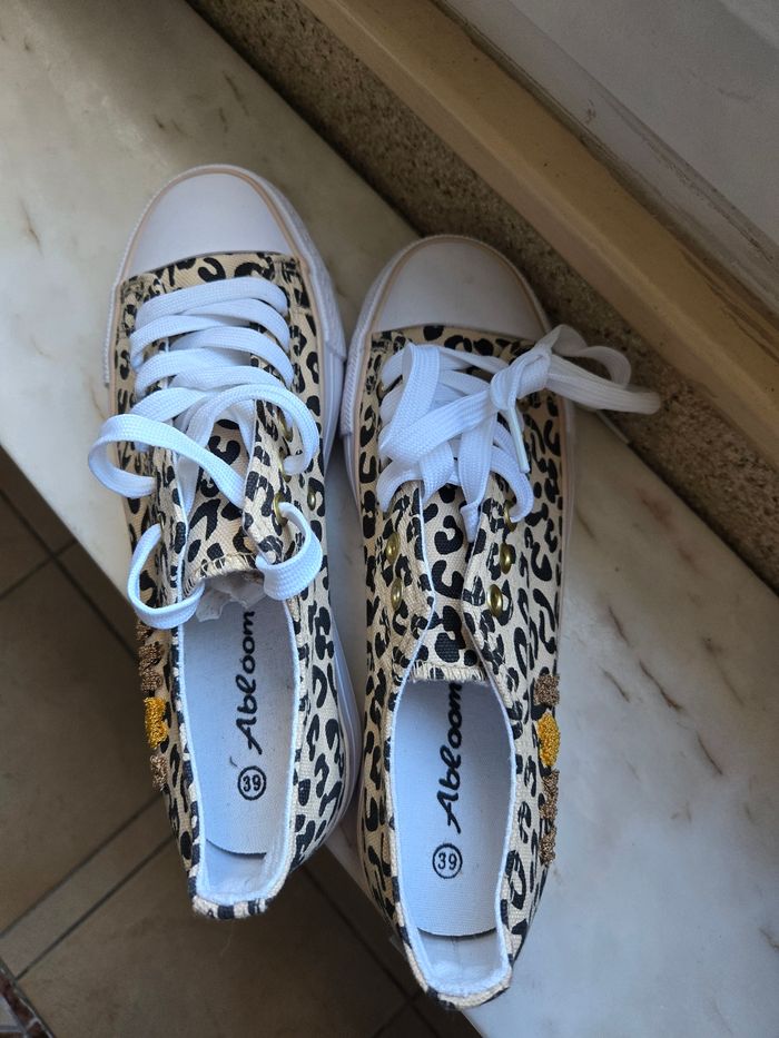 Baskets/Tennis imprimé leopard P38,5/39 neuves - photo numéro 4