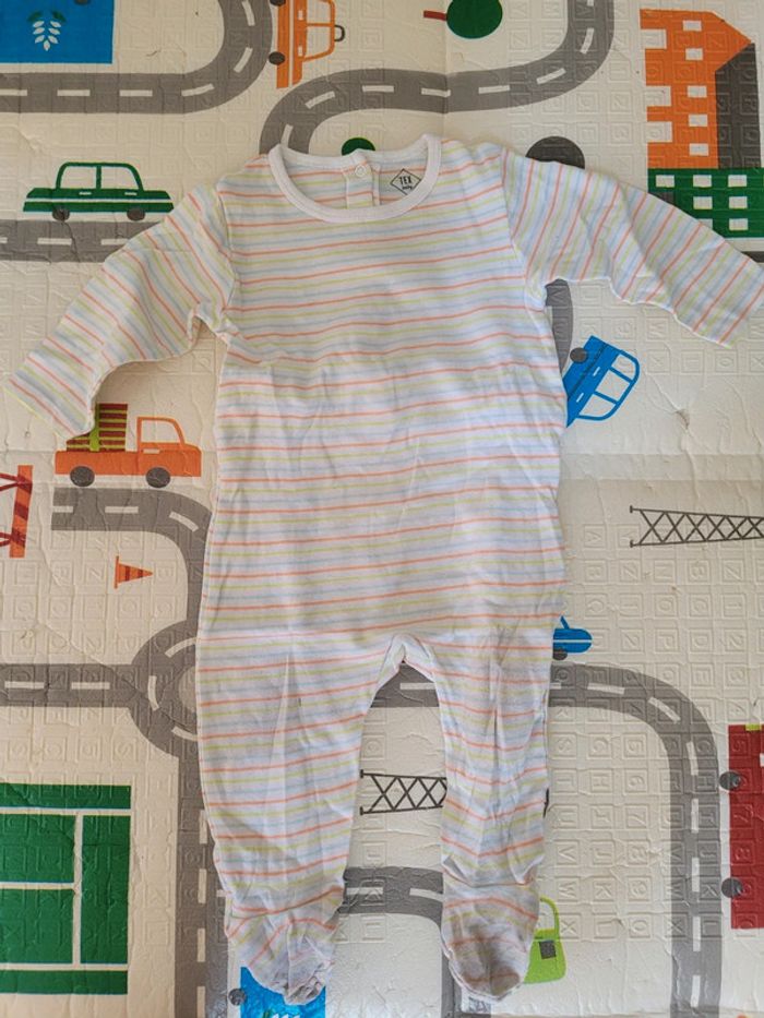 Lot pyjamas léger 12 mois - photo numéro 2