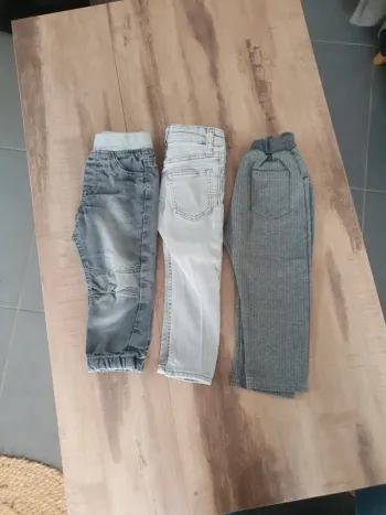 3 pantalons gris 18 mois