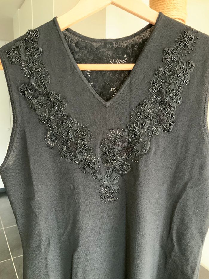 Pull sans manches noir avec brillants taille L excellent état - photo numéro 3