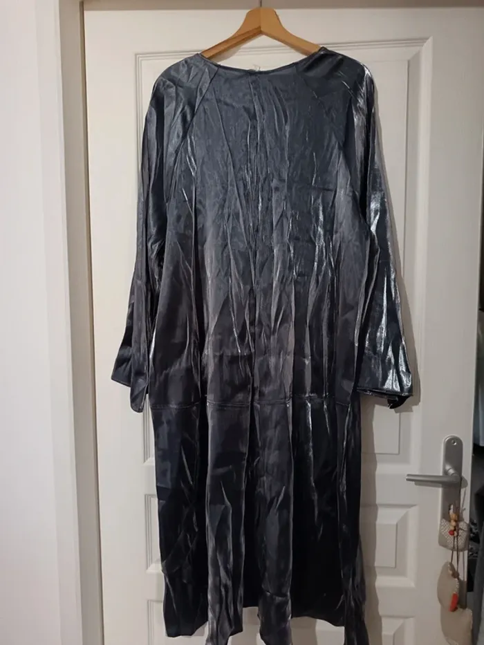 Robe h&M argentée - photo numéro 3
