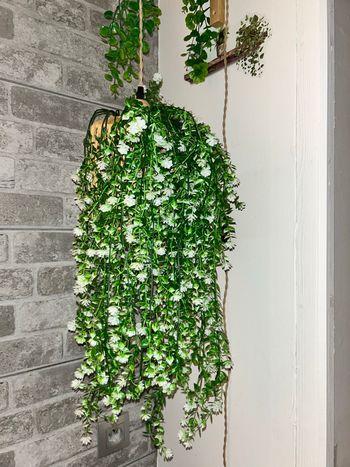 Camélia suspendu artificiel magnifique et réaliste 