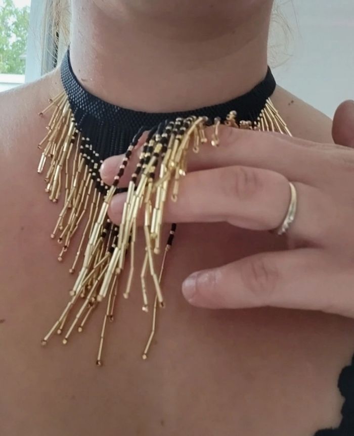 Collier raz de cou à frange - photo numéro 4