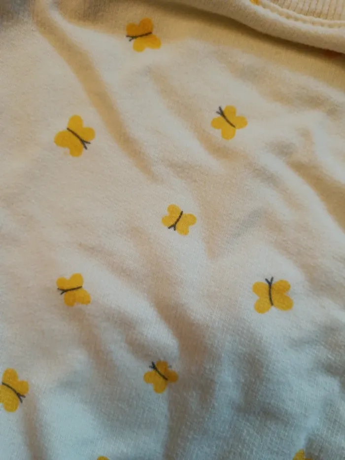 Pull jaune papillons T.68 Zeeman - photo numéro 2