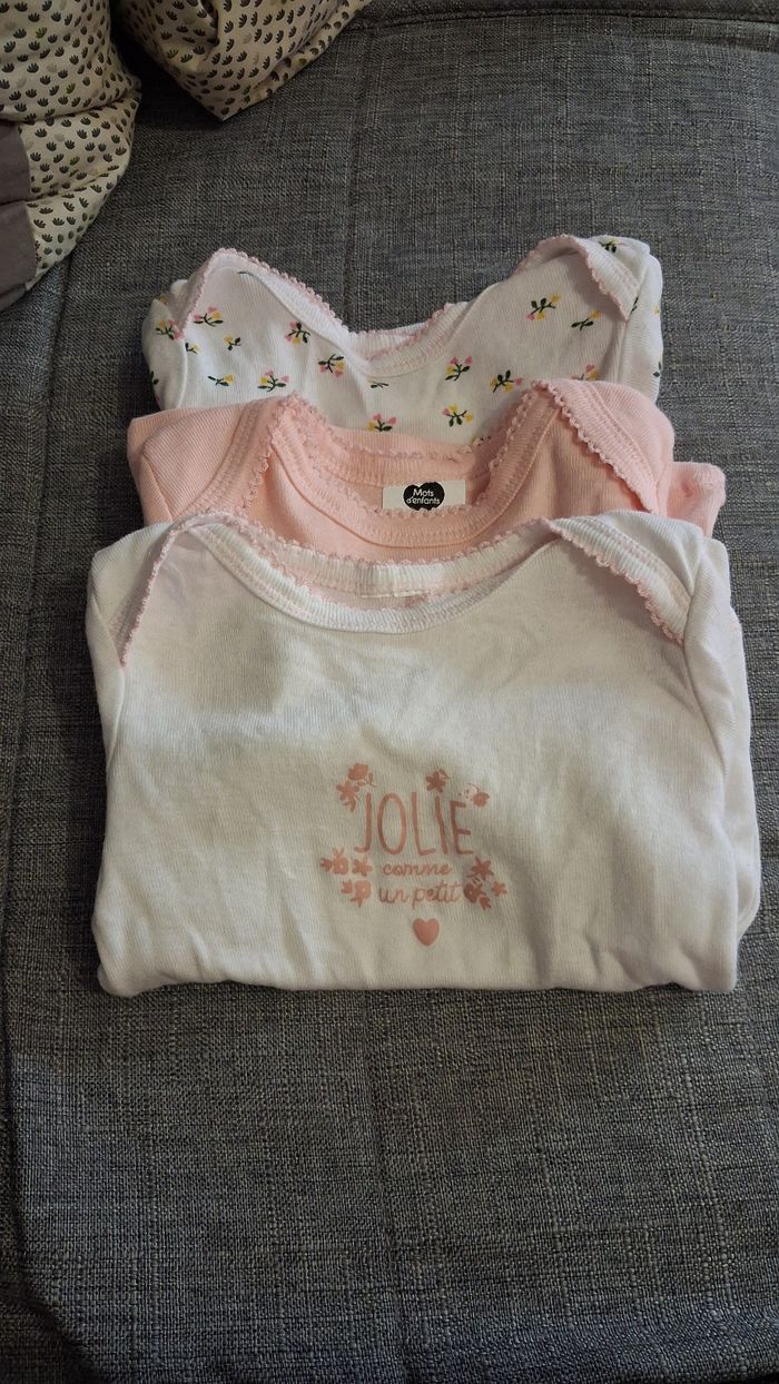 Lot tee-shirts 12 mois - photo numéro 2