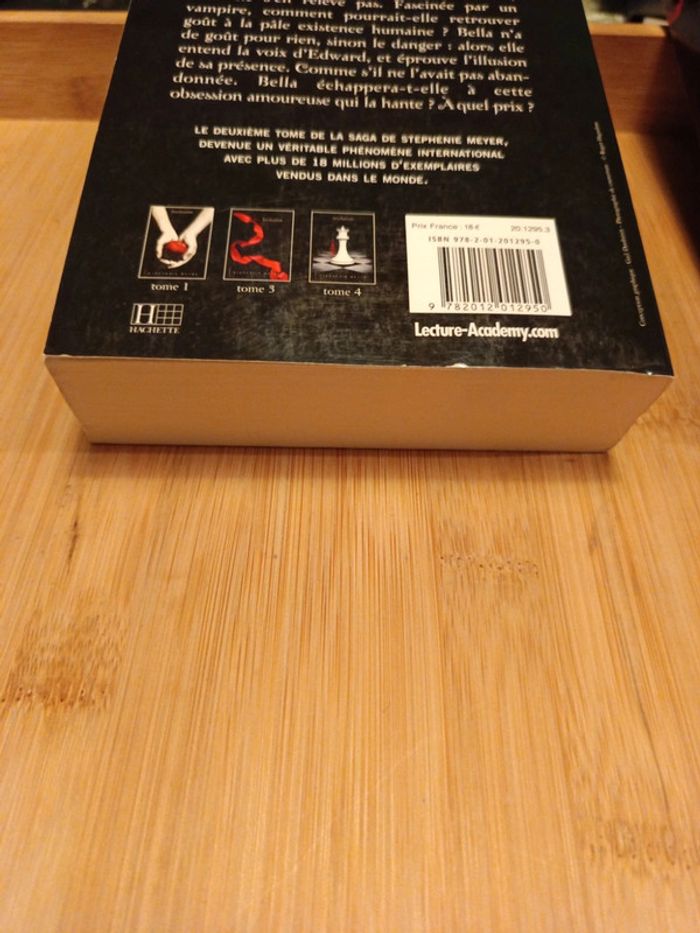 Livre Twilight chapitre 2&3 en bon état - photo numéro 6