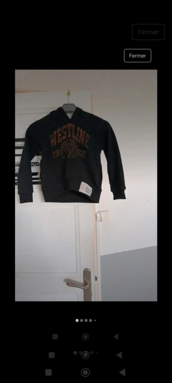 Pull à Capuche Garçon taille 4 ans en très bon état marque U.S.Mkayli