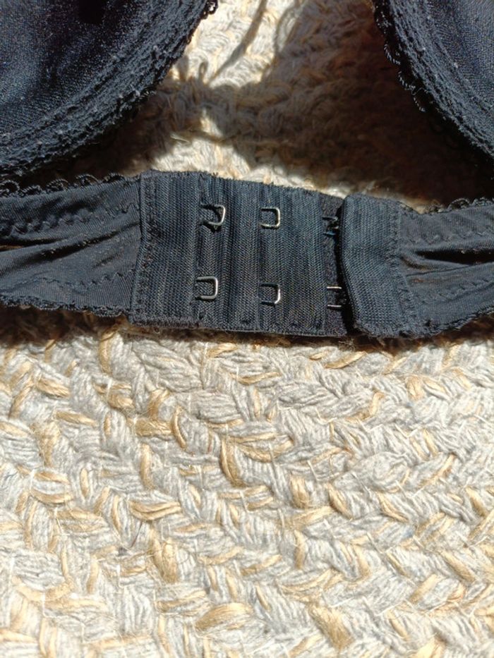 Soutien gorge dentelle - photo numéro 5