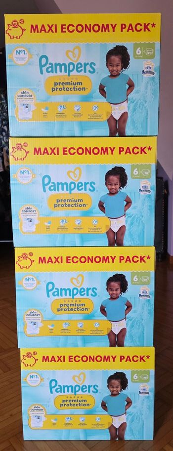 Lot de 4 cartons pampers taille 6 premium protection soit 280 couches
