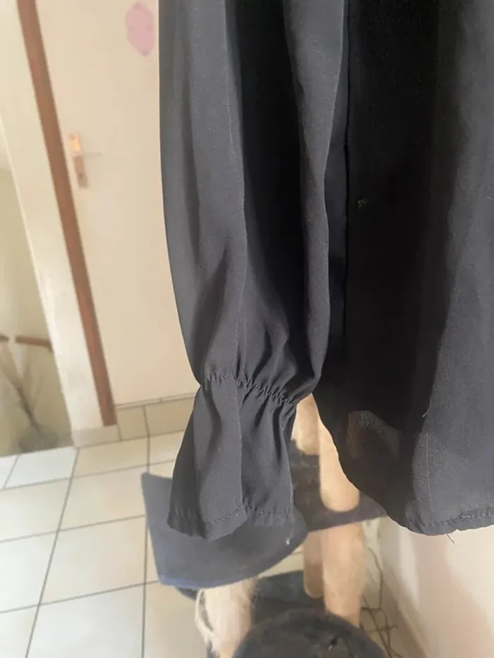 Chemise noire chic – Manches en voile – Taille 40 – Élégance & légèreté - photo numéro 5