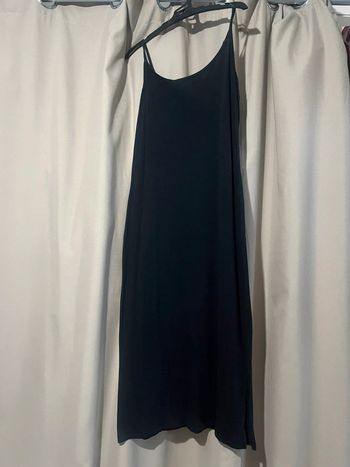 Robe noire mi-longue
