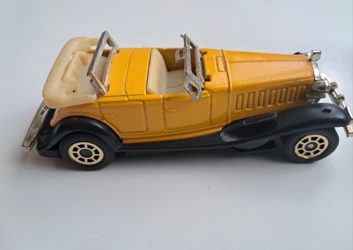 Voiture à friction 1/43ème - photo numéro 2