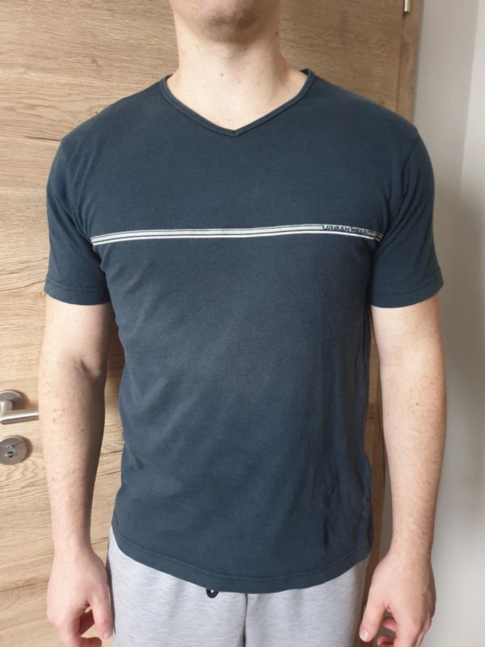 T shirt bleu foncé