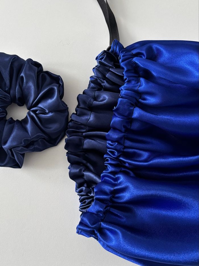 Bonnet de nuit en satin double face avec chouchou. - photo numéro 3
