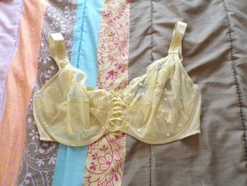 Soutien gorge jaune 110E