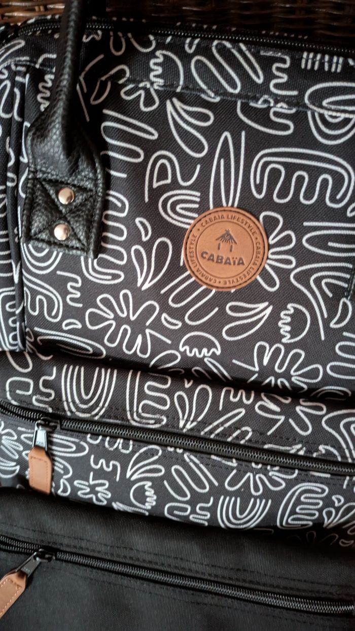 Sac a dos cabaia avec plusieurs pochettes - photo numéro 2