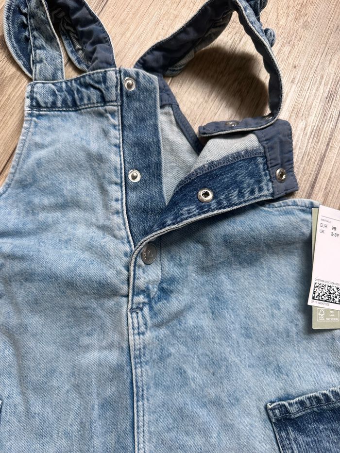 Robe en jean bicolore 2/3 ans h&m - photo numéro 2