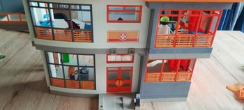 Hopital playmobil 