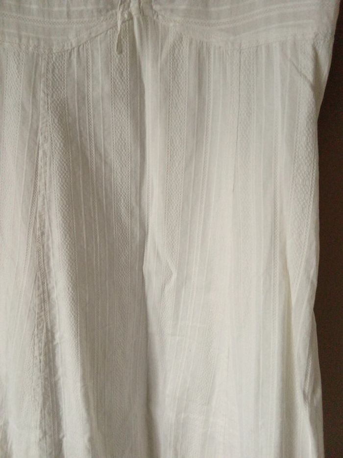 Robe blanche travaillée et avec une doublure M&S taille 40-42 - photo numéro 3