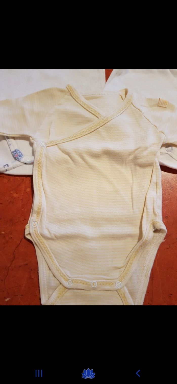 Lot de 3 bodies bébé taille 3 mois - photo numéro 3