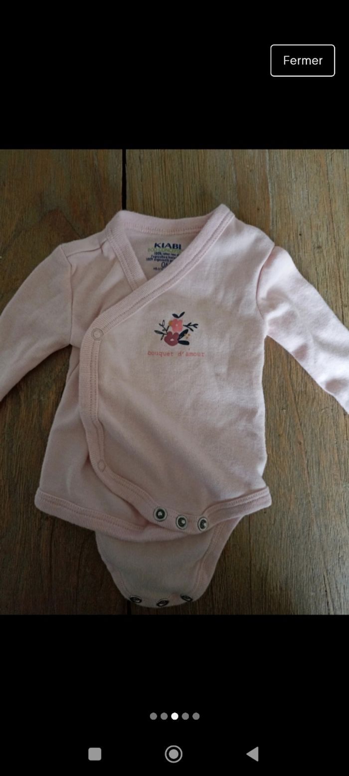 Lot de 4 bodys 0 mois - photo numéro 3