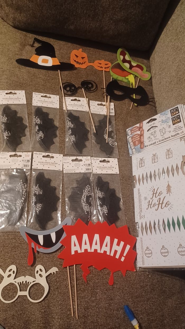 Chauve-souris halloween 🎃 en papier et d'autres déco selfie party neuf