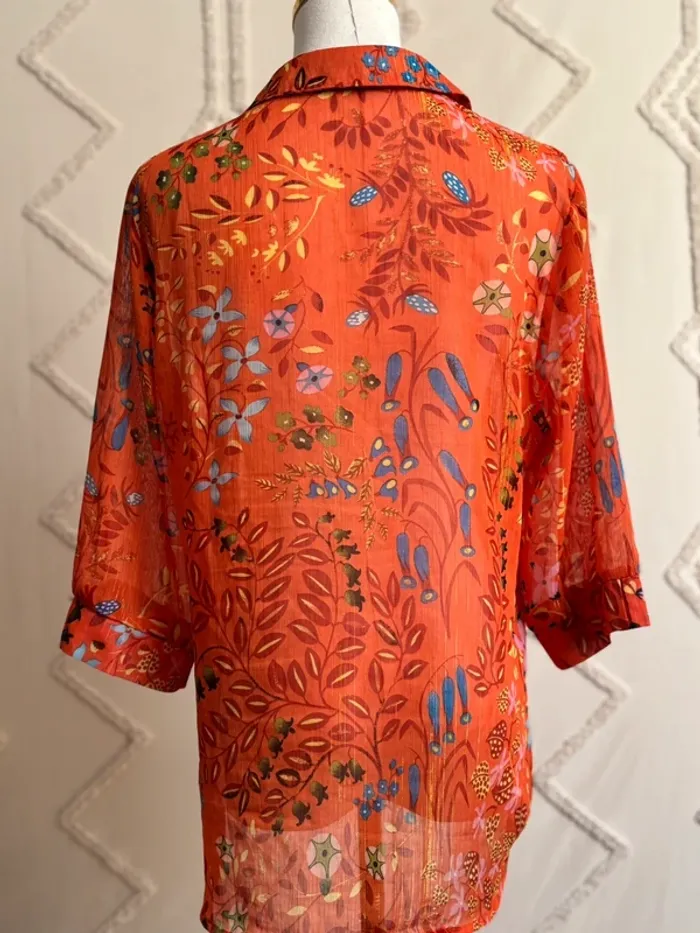 Blouse orange transparente motifs floraux dorés – Sarah John Paris – 36 St tropez Ibiza - photo numéro 4