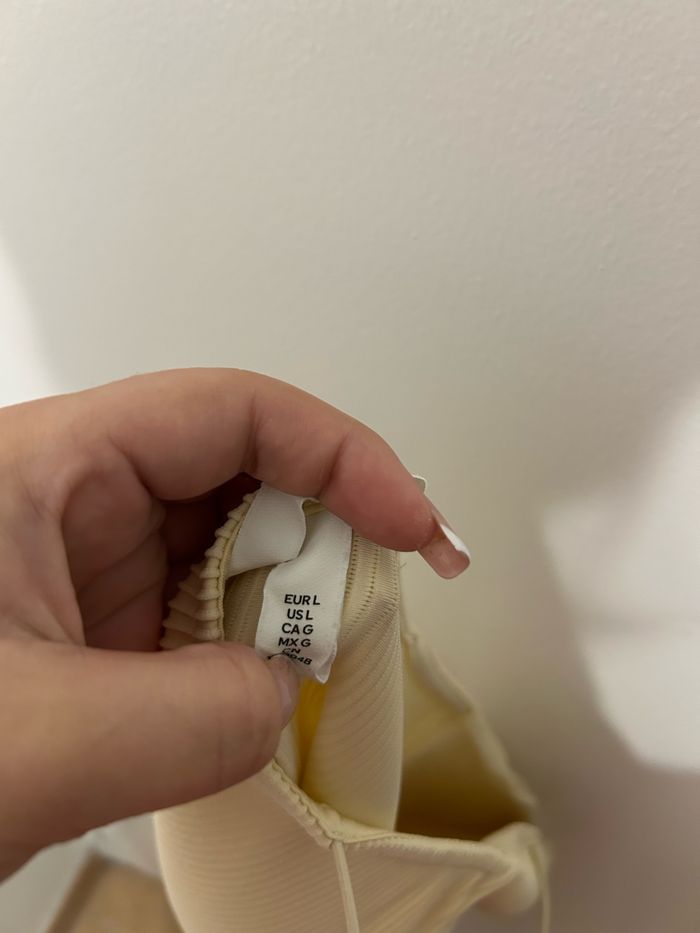 body beige - photo numéro 2