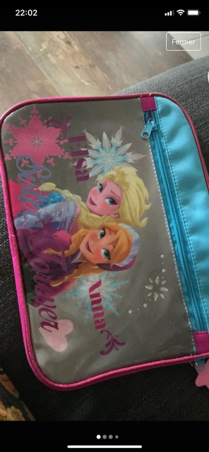 Pochette reine des Neiges