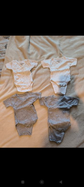 Vends bodys
