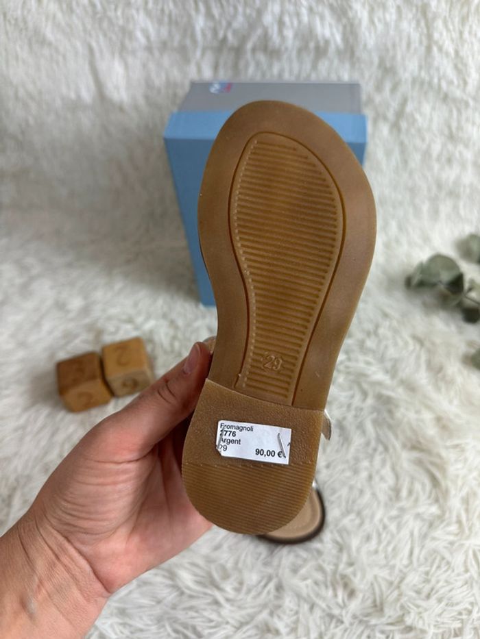 Paire de sandales Franco Romagnoli taille 29 - photo numéro 4
