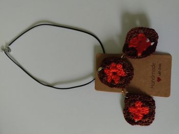 Boucles d'oreille + pendentif au crochet