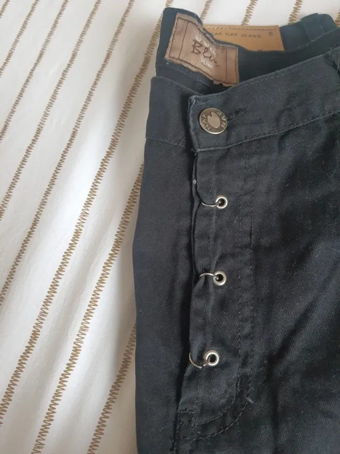 Pantalon noir percings 38 - photo numéro 3