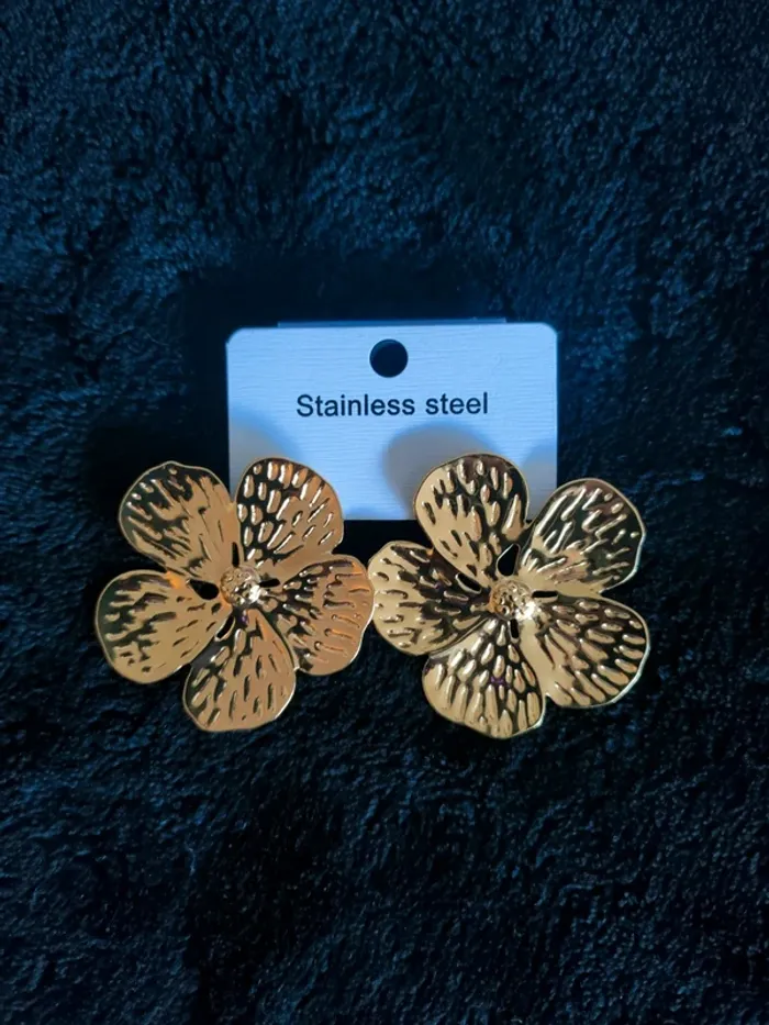 Boucles d'oreilles fleurs acier inoxydable