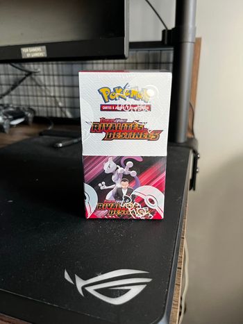 Demi display rivalité destiné 