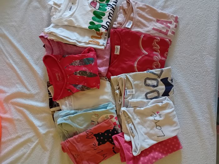 Gros lot de vêtements fille 6 ans - photo numéro 9