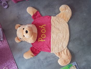 Tapis décoratif 85 x 85 cm peluche winnie l ourson disney