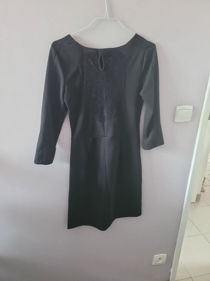 Robe noir dos dentelle taille 1 Women Only - photo numéro 2