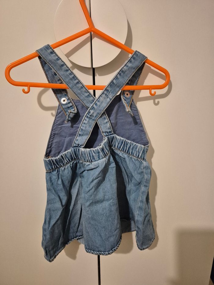 Robeen jeans  H&M taille 9 mois - photo numéro 2
