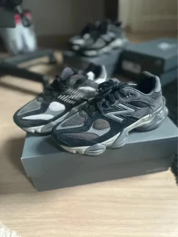 New Balance 9060 Black Castlerock taille 37