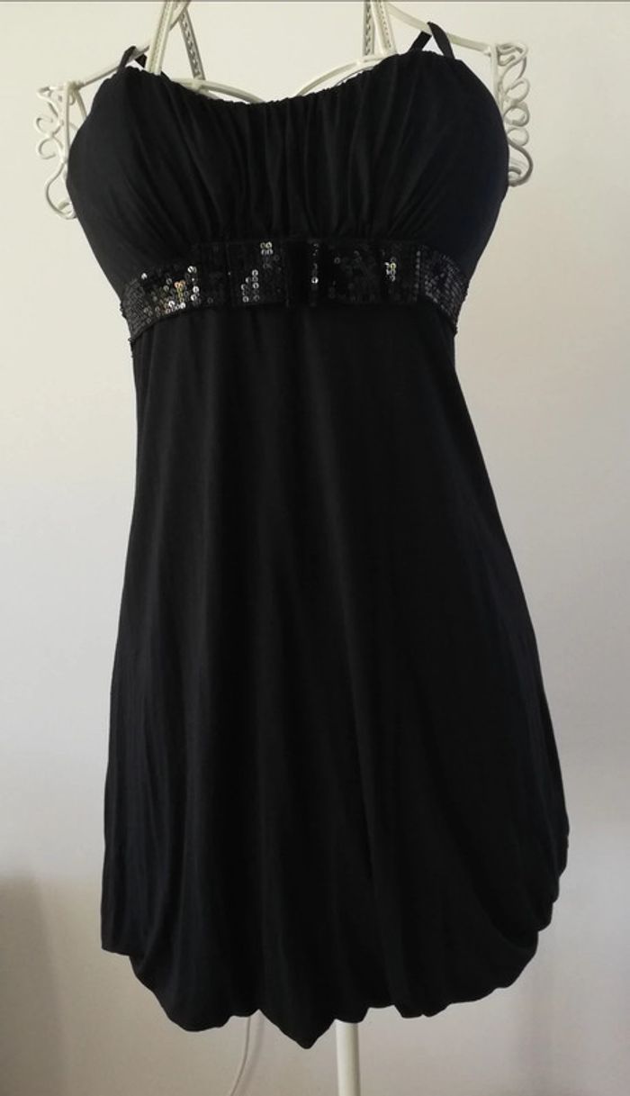 Robe noire fluide