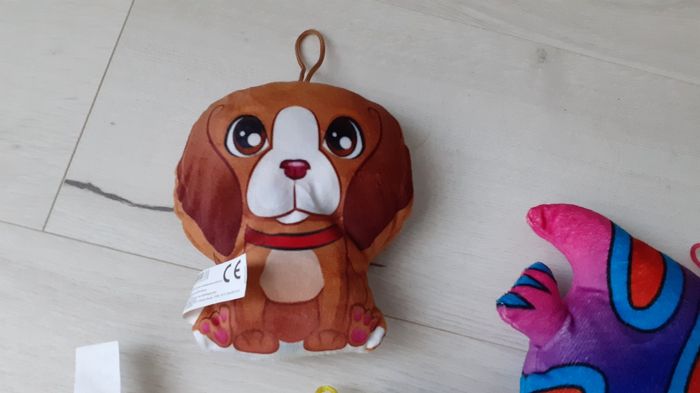 Lot 4 peluches 2 poussons 1 dé et un chiot Neufs - photo numéro 4
