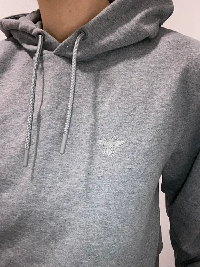 Sweat gris
