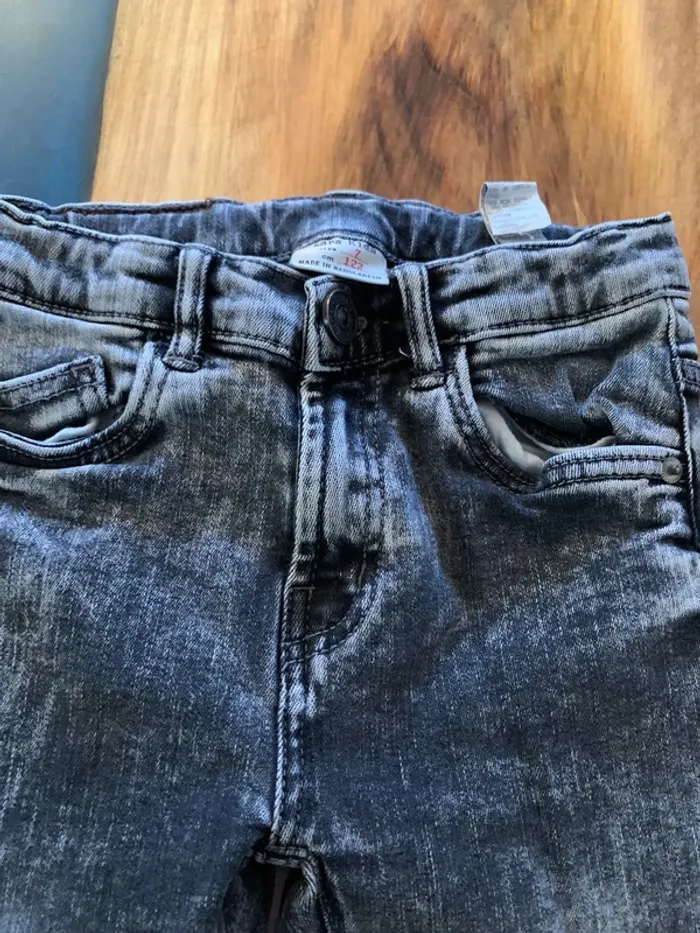 Jean Slim troué Zara taille 7 ans - photo numéro 3