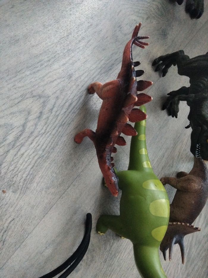 Lot dinosaure - photo numéro 2