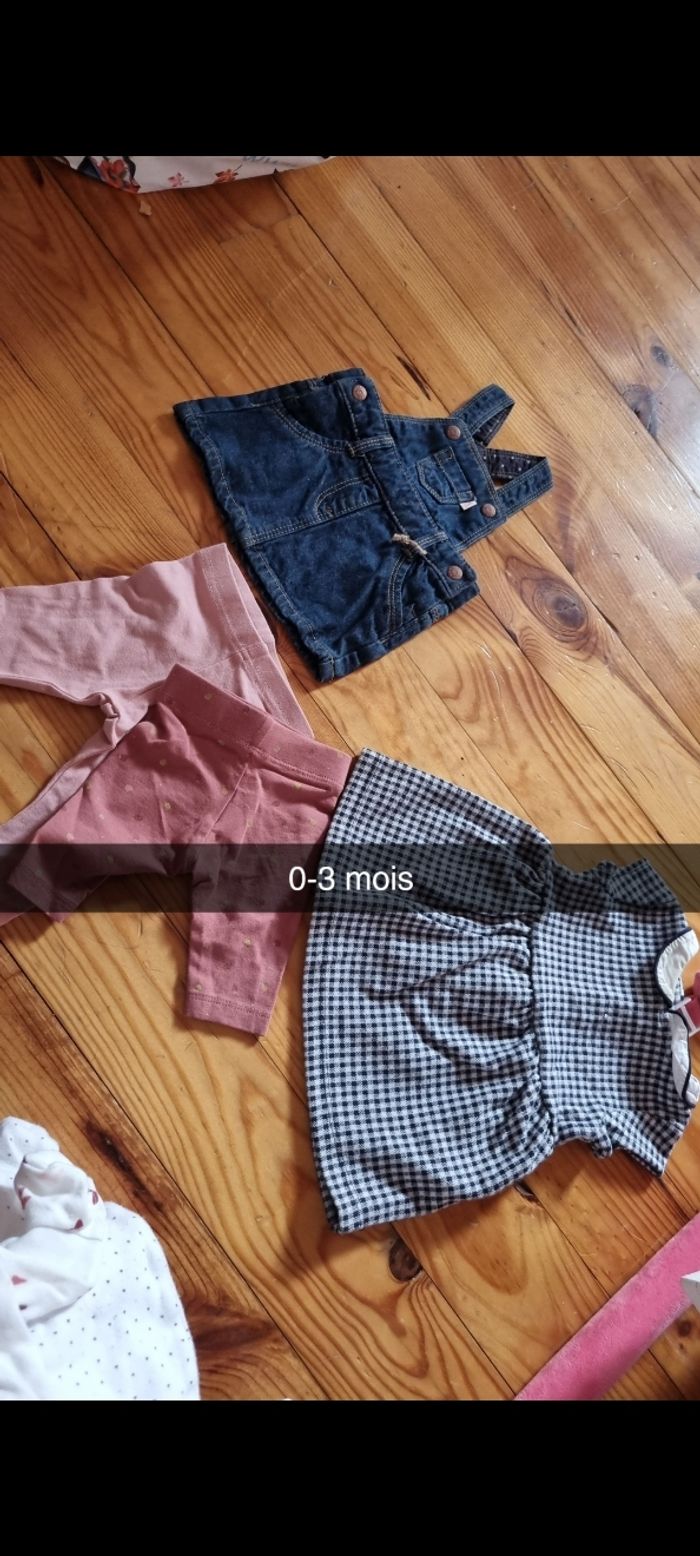 Lot vêtements fille 0 à 6 mois - photo numéro 3
