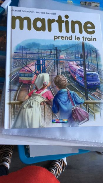 Livre Martine prend le train